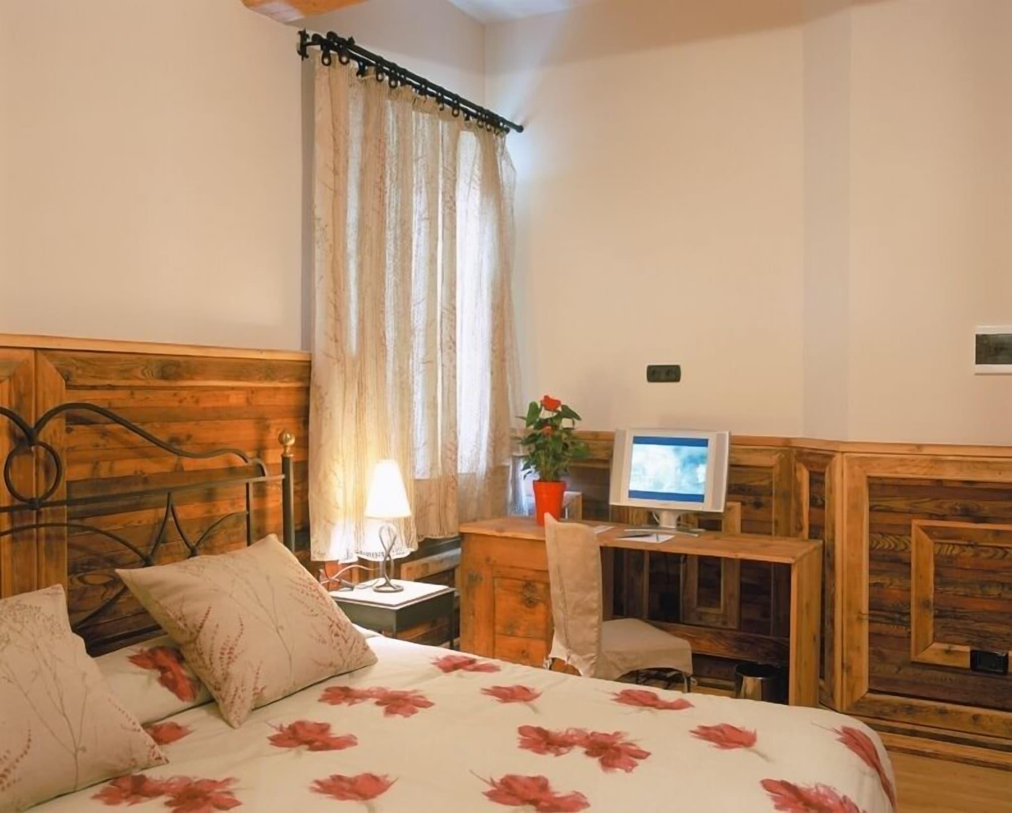 Hotel Sant Roc Solsona Εξωτερικό φωτογραφία